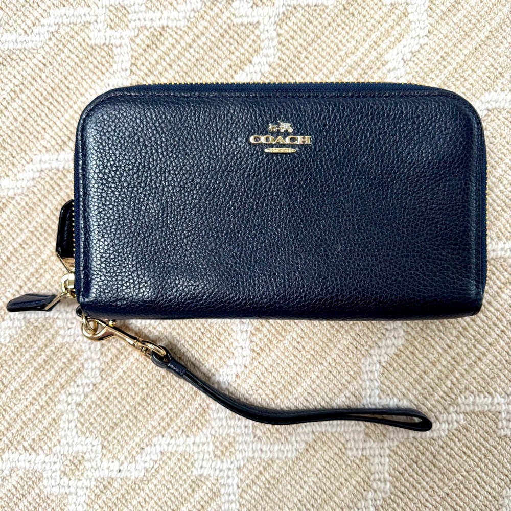 Coach long zip around leather wallet. Navy blue, excellent condition